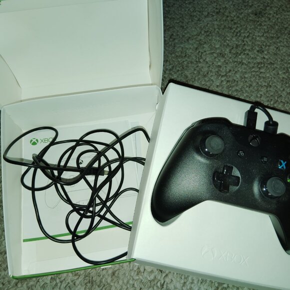 2016 MICROSOFT XBOX BLACK CONTROLLER + CABLE FOR WINDOWS-NEW!! - Picture 3 of 4